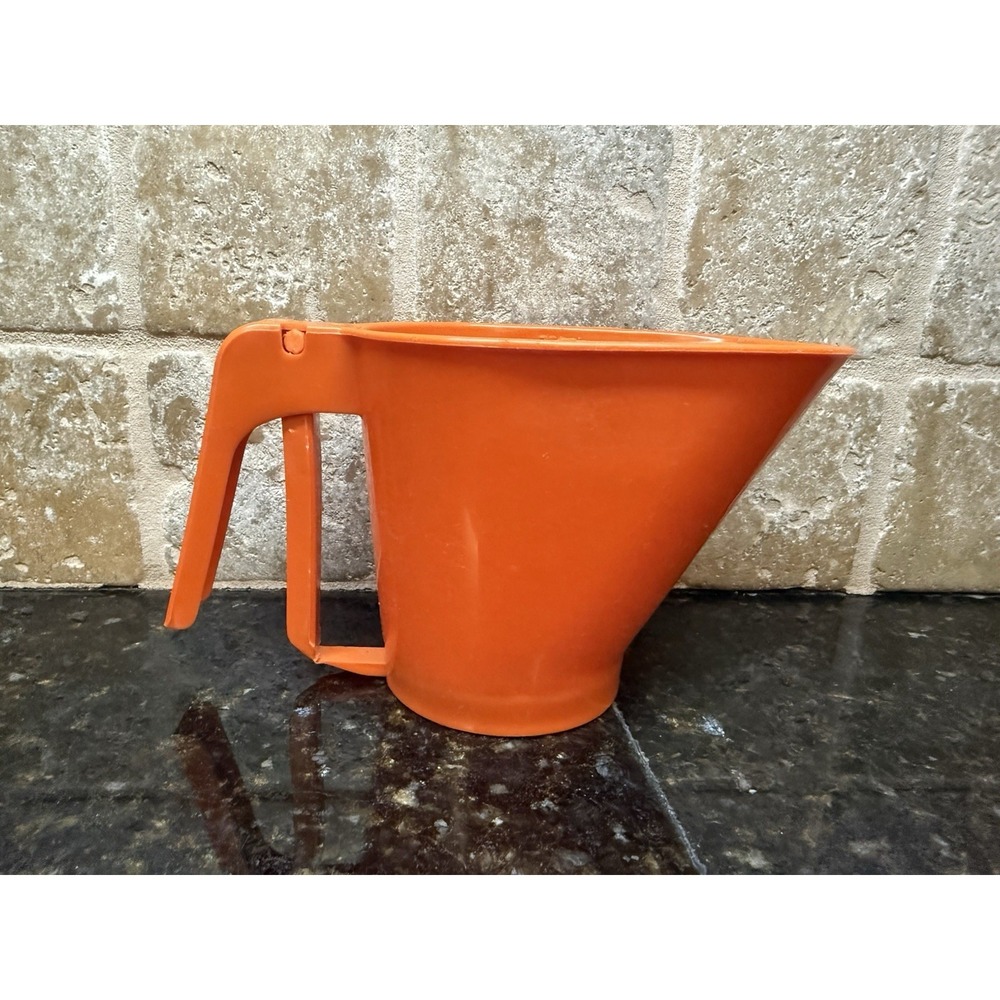 Vintage Flour‎ Sifter 1970s Orange Rubbermaid Plastic Retro Kitchen Accessory